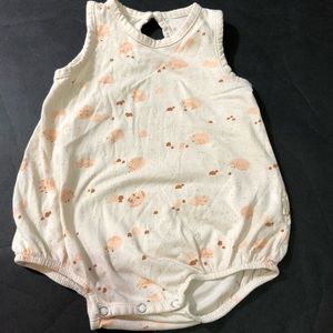 Red caribou hedgehog bubble